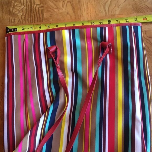 Lancôme Red Stripe Bag! - Picture 4 of 9